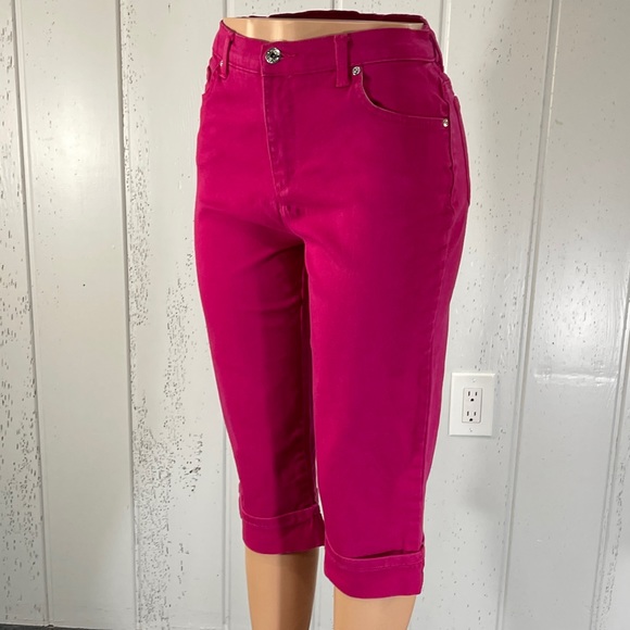 *Gloria Vanderbilt  Women's  Pink Cuffed Jean Capri Sz 8 - Picture 4 of 16